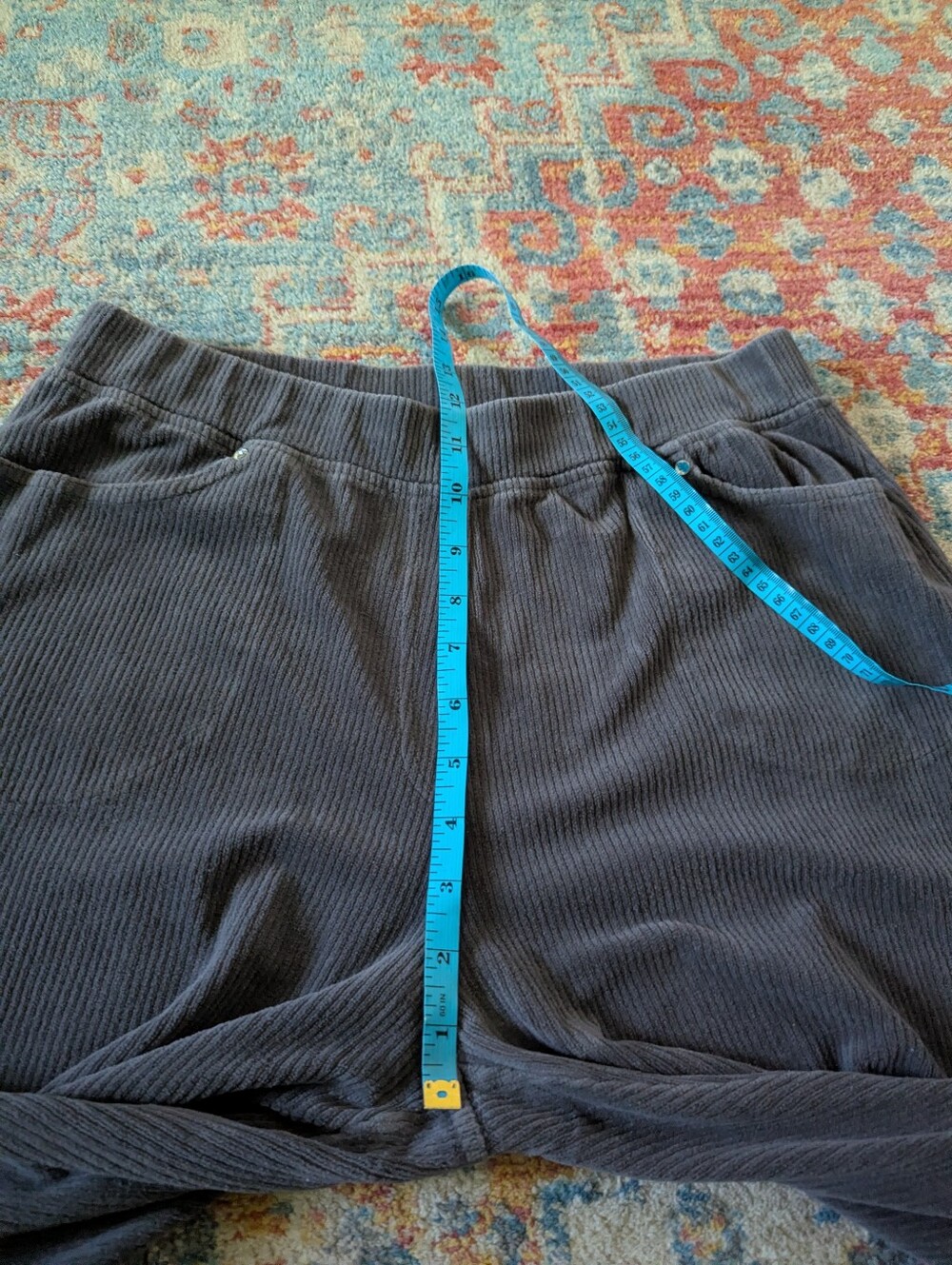 Quacker Factory Gray Corduroy Knit Pull On Tapered Pants Womens Small High Rise - Picture 11 of 12